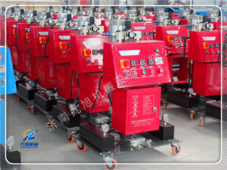 讓我們來認(rèn)識有關(guān)聚氨酯噴涂機(jī)的知識了解它的(圖1) 讓我們來認(rèn)識有關(guān)聚氨酯噴涂機(jī)的知識了解它的特點(diǎn)